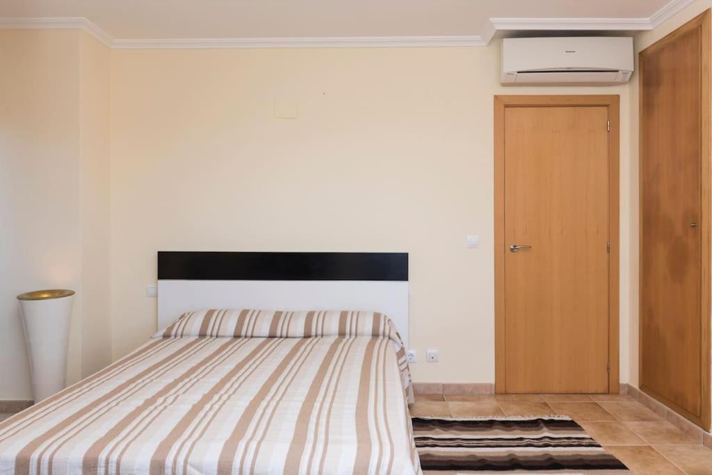 Casa Junto Golf La Sella Y Centro Budista Sakya Muntanya la Sella Zewnętrze zdjęcie
